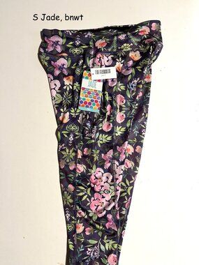 Small Lularoe Jade capri workout pants, purple with pastel flowers